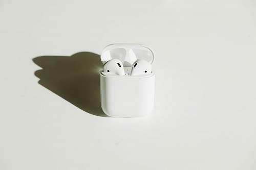san francisco Apple Airpods with charging case earphones